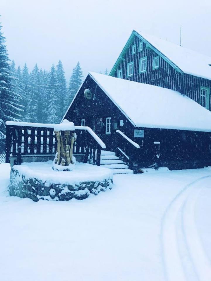 Chata - Sport - Ski Korenov Luaran gambar